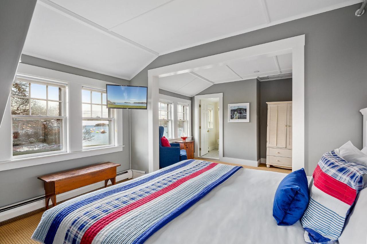 East Wind Inn & Suites Tenants Harbor エクステリア 写真