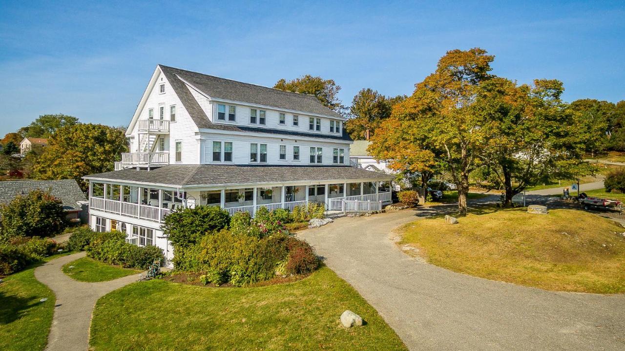 East Wind Inn & Suites Tenants Harbor エクステリア 写真