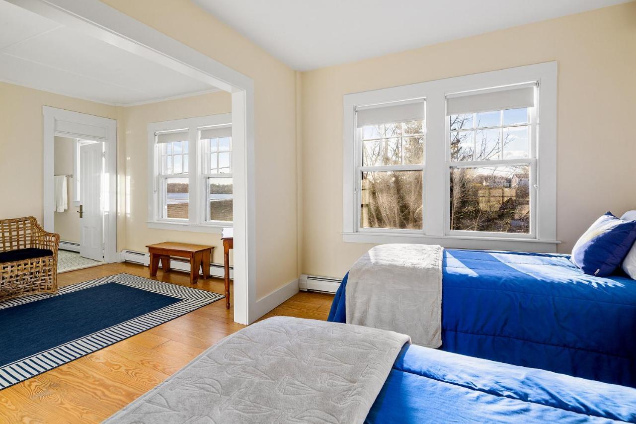East Wind Inn & Suites Tenants Harbor エクステリア 写真